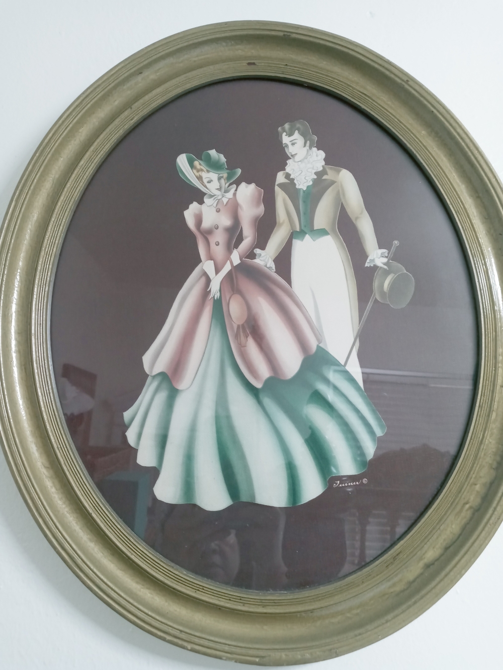 Vintage Oval Wall Art Print in Green and Pink